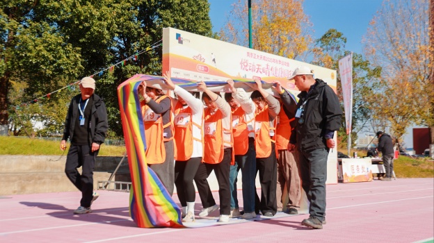 17641463521348574D7B.jpg 4.1.jpg