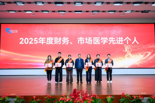 1770365727436600E912.jpg 8.6.jpg