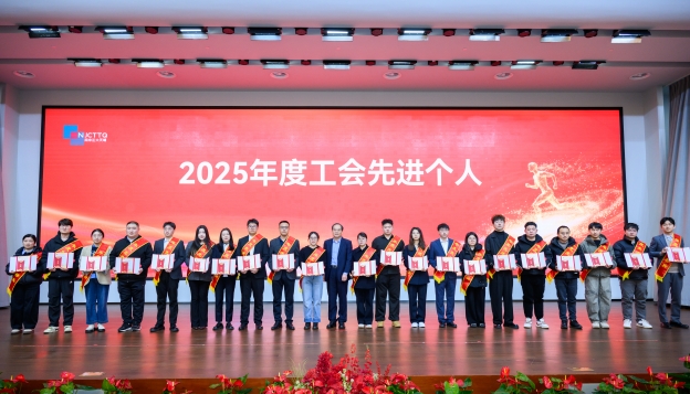 1770365784920880C49D.jpg 8.10.jpg