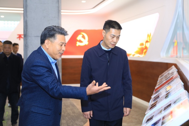 17733031649608139B60.jpg 2.1.JPG